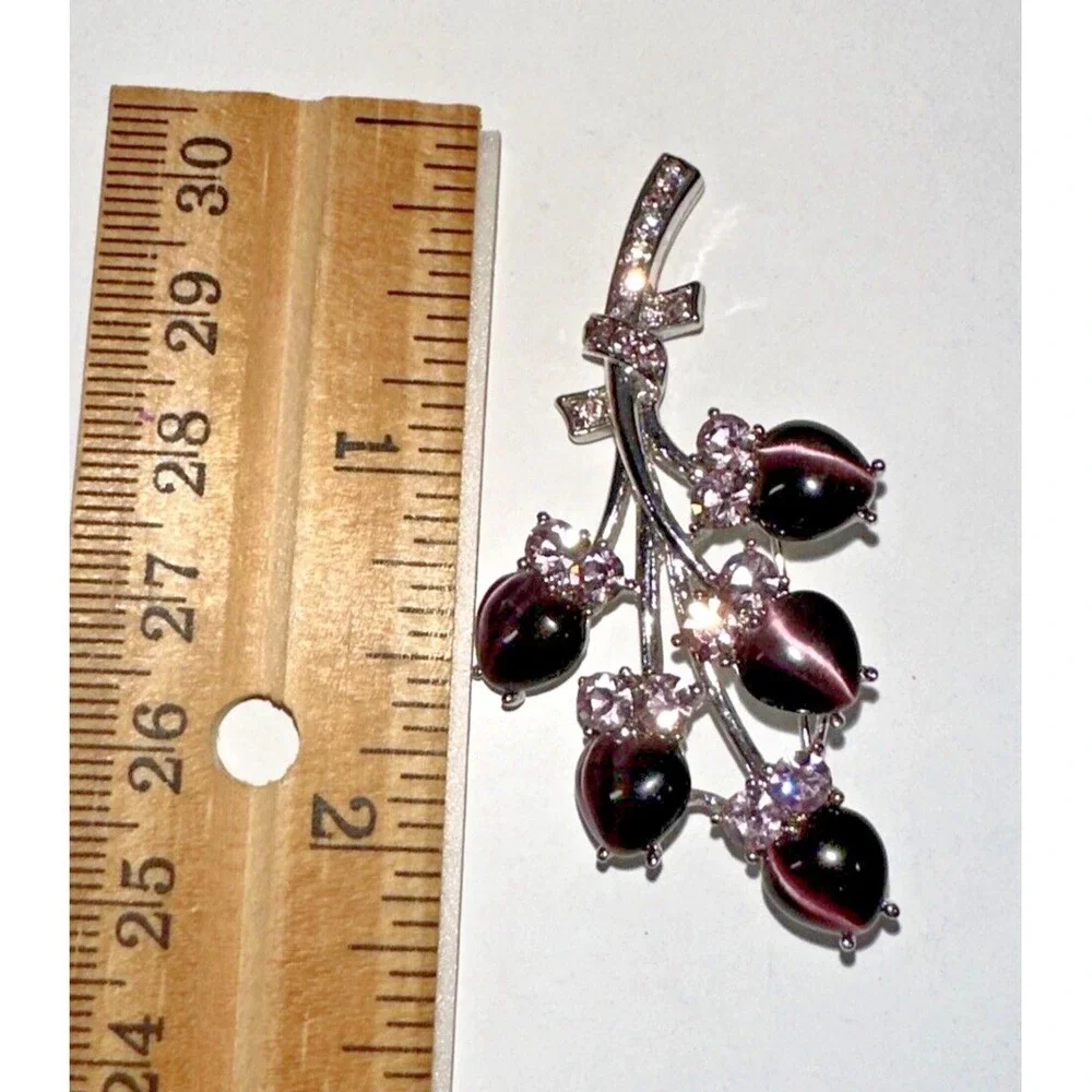 Vintage Cats Eye Brooch Lavender Rhinestones Floral Flower Buds February‎ EUC